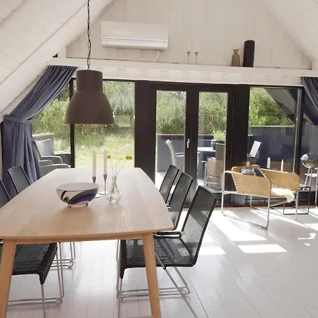 Holiday home Four-bedroom Holiday In Blavand