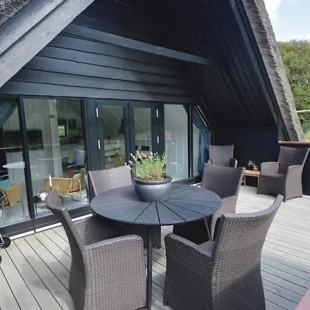 Holiday home Four-bedroom Holiday In