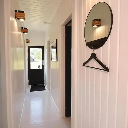 בית נופש Four-bedroom Holiday In